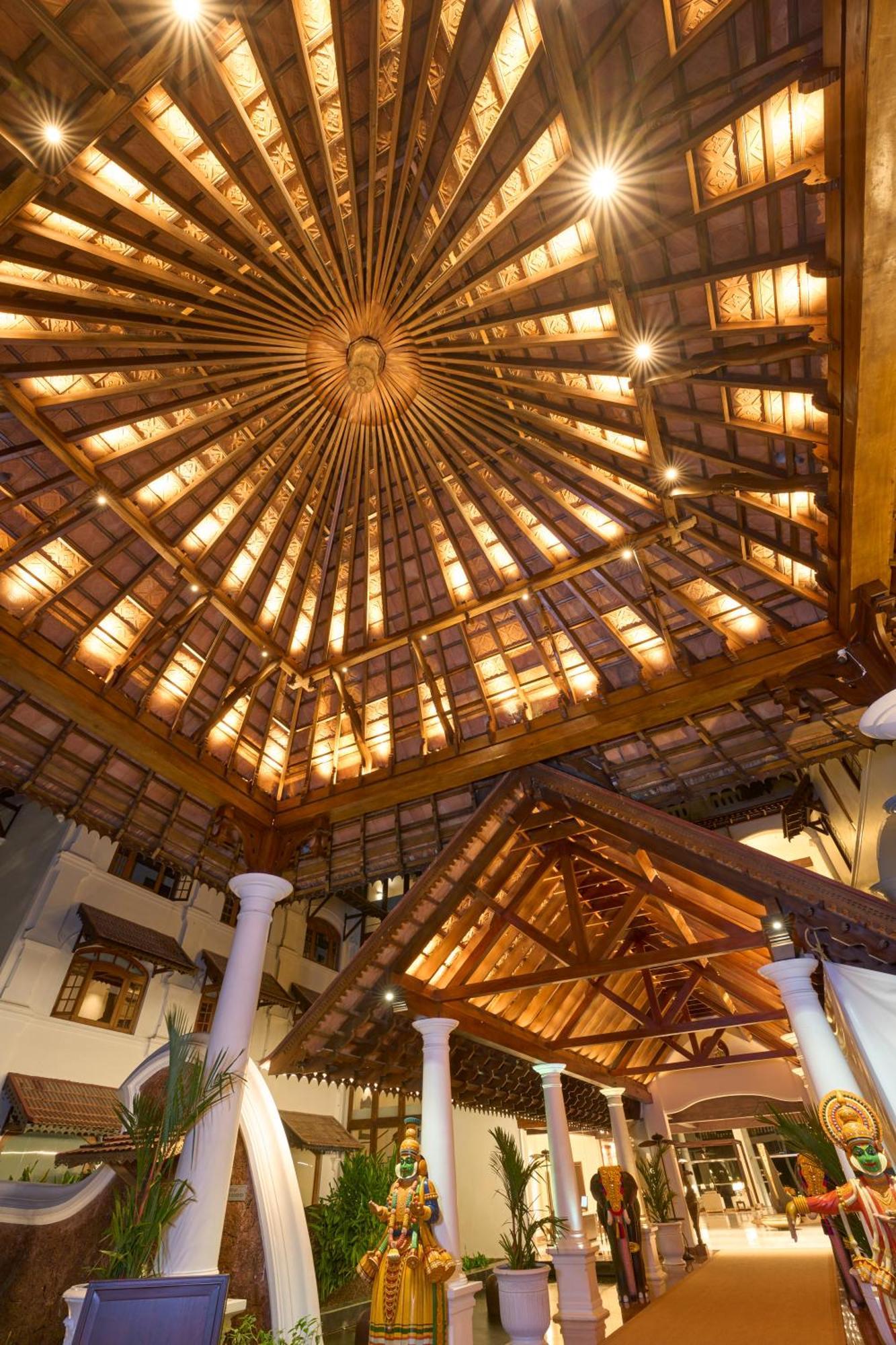 सहारा The Leela Ashtamudi, A Raviz 5*