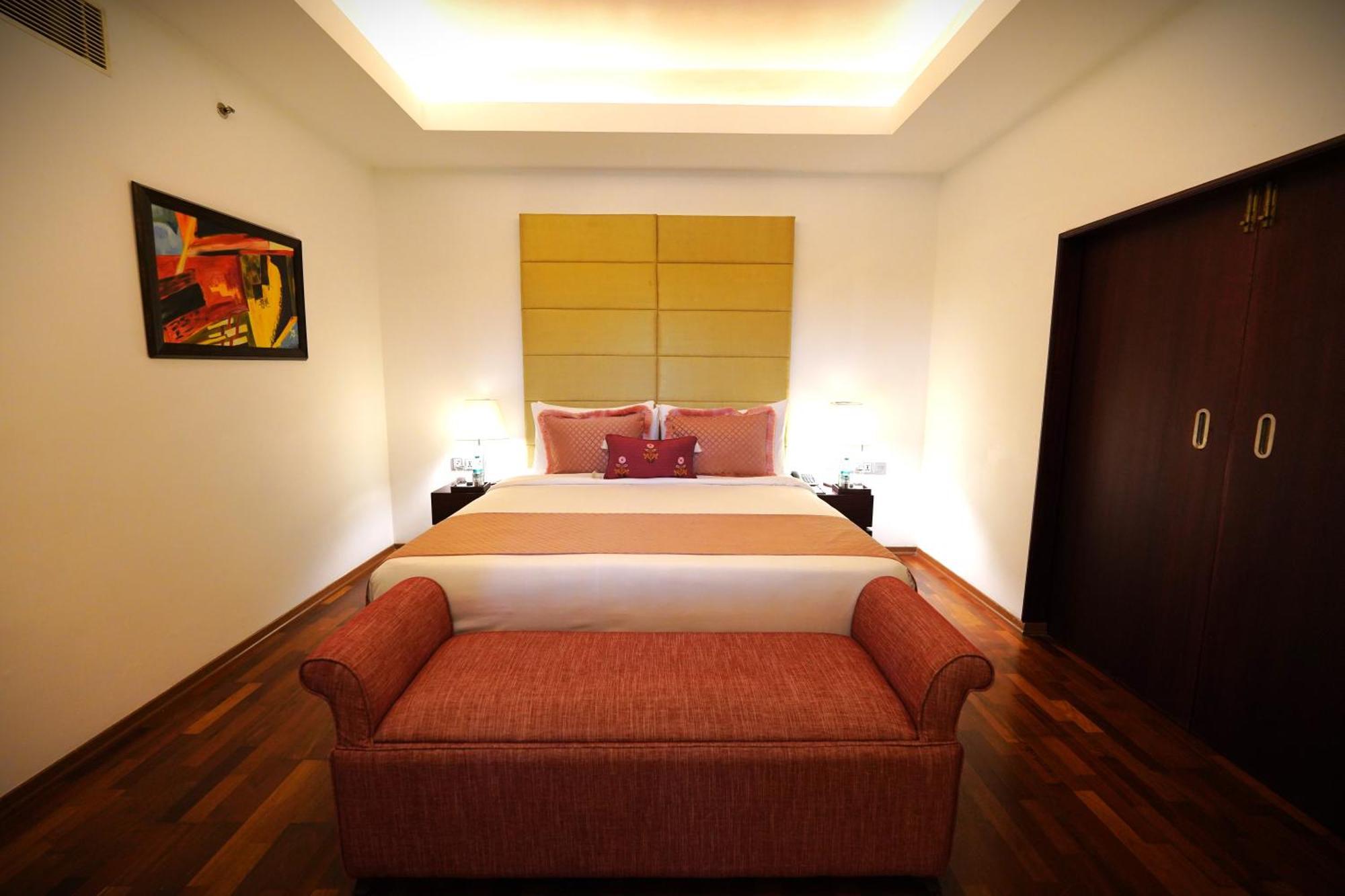 The Leela Ashtamudi, A Raviz सहारा 5*