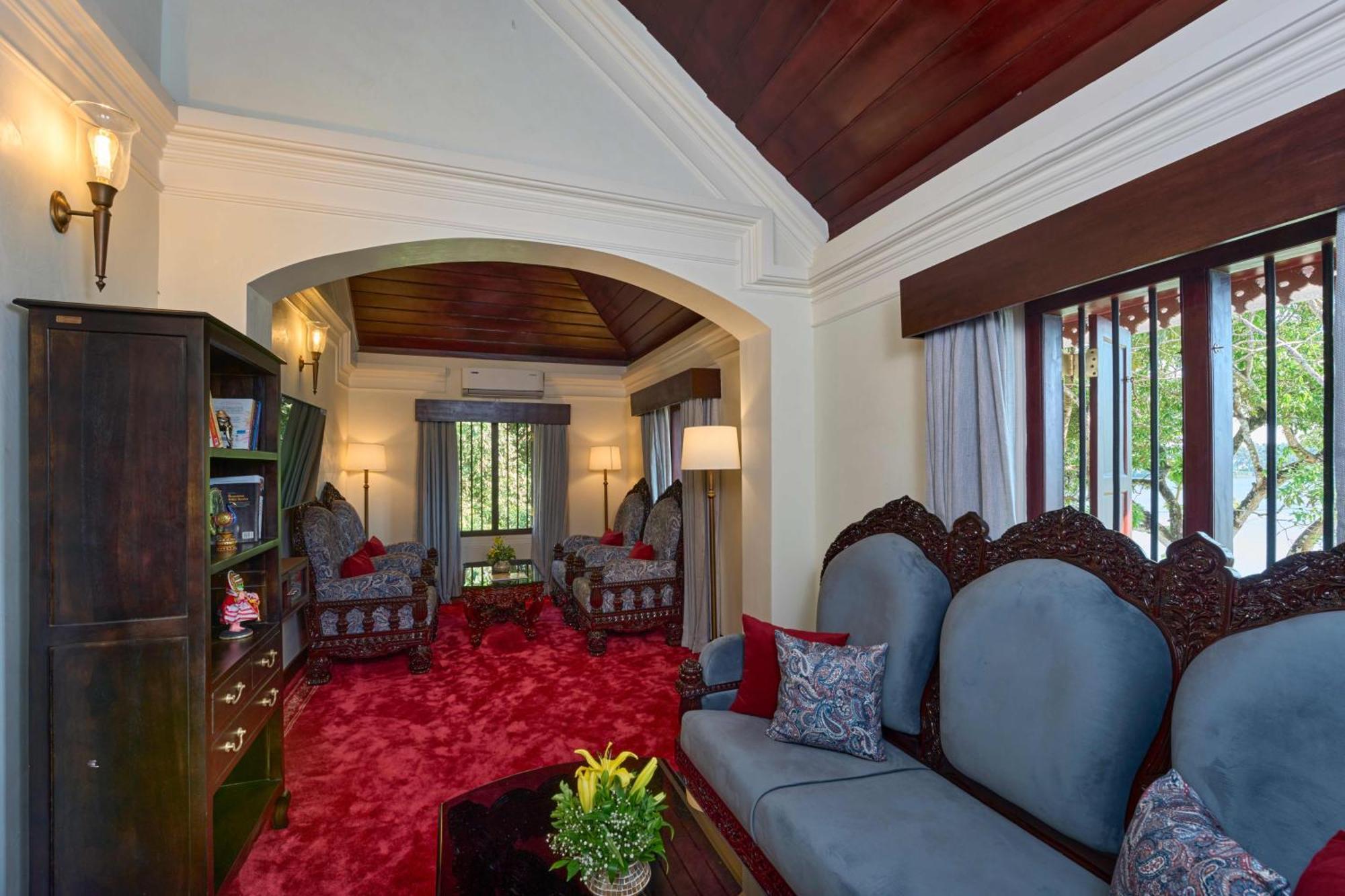 सहारा The Leela Ashtamudi, A Raviz 5*